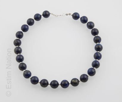 COLLIER LAPIS LAZULI
Necklace made of lapis...