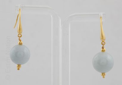 BOUCLES D'OREILLES AIGUE MARINE
Pair of 925...
