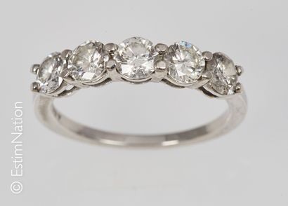 BAGUE OR DIAMANTS
Garter ring in 18K (750°/00)...