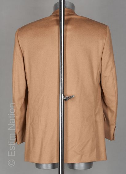 LANVIN
VESTE en poil de chameau camel, trois...