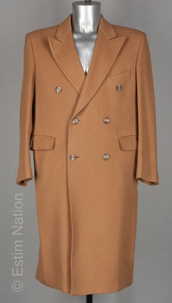Loro PIANA
MANTEAU en cachemire camel, double...