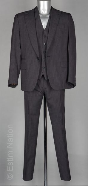 BERLUTI
COSTUME TROIS PIECES en laine gris...