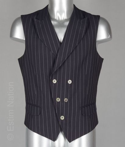 KENZO Homme
GILET en laine marine à rayures...