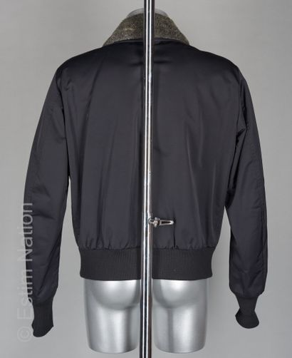 HUGO BOSS
BOMBER en polyester légèrement...