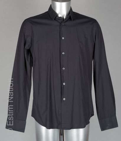 OFFICINE GENERALE, DNL, ANONYME

TROIS CHEMISES...