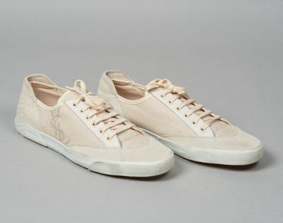 Yves Saint LAURENT
PAIRE DE BASKETS basses...
