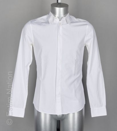 GIVENCHY (2016)
CHEMISE en coton blanc (T...