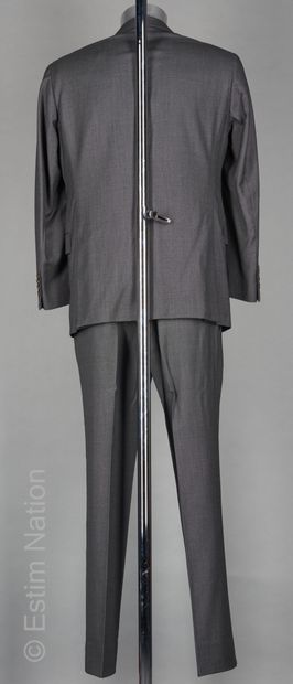ARTHUR & FOX (TISSU LORO PIANA)
COSTUME en...