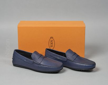 Tod's MODIFICATION AU CATALOGUE

PAIRE DE...