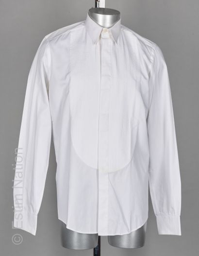 VERSACE, DOLCE & GABBANA, CLAUDE LAURENT
TROIS...