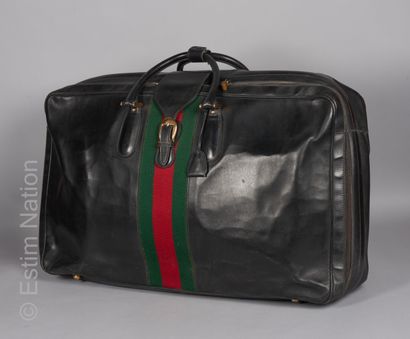 GUCCI vintage

IMPORTANTE VALISE en cuir...