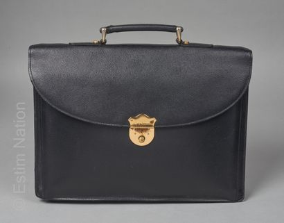 LANCEL
SERVIETTE en cuir grainé noir, deux...