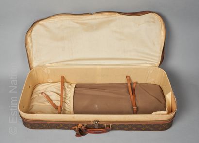 LOUIS VUITTON vintage
VALISE DE TENNIS SEMI...