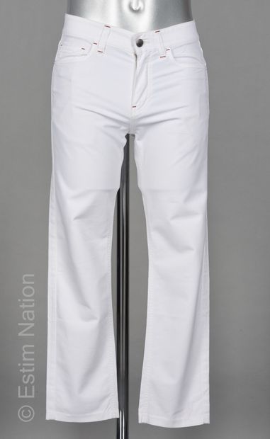 Loro PIANA
PANTALON slim en coton blanc,...