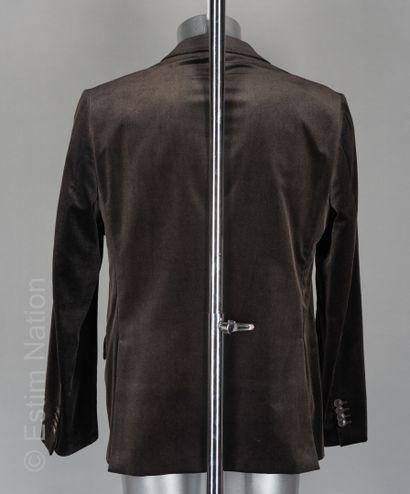 ETRO
VESTE en velours de coton ébène, trois...