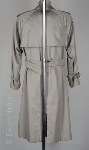 BURBERRYS'
TRENCH COAT en coton et polyester...
