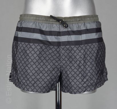GUCCI, MONCLER
SHORT DE BAIN en polyamide...