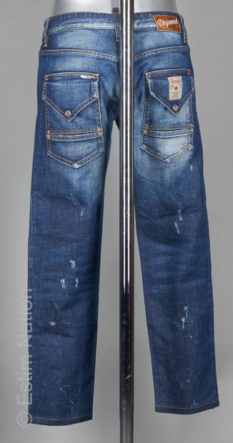 Dsquared2
JEAN en denim brut used et troué...