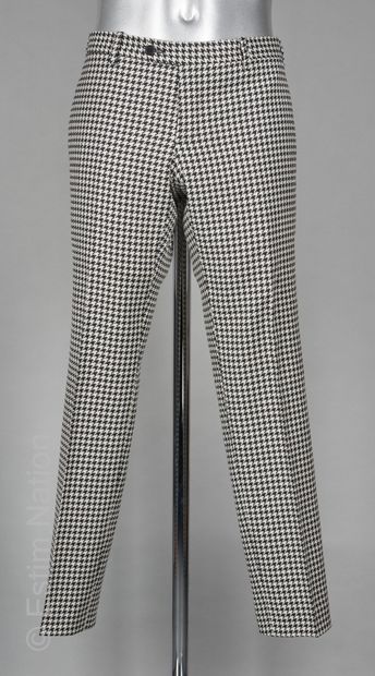 Neil BARRETT
PANTALON skinny fit en laine...