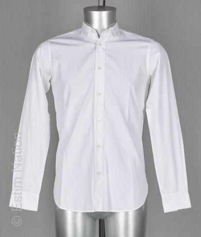 SAINT LAURENT (2016)
CHEMISE slim en coton...