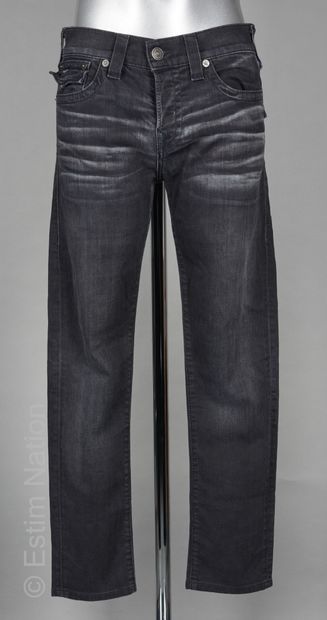 TRUE RELIGION
JEAN Dean tapered en denim...