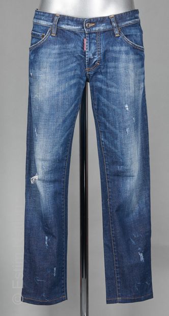 Dsquared2
JEAN en denim brut used et troué...