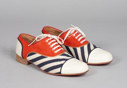 Christian LOUBOUTIN
PAIRE DE CHAUSSURES en...