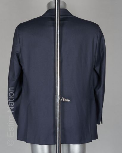 DI CASTRI SUR MESURE
VESTE en laine façonnée...