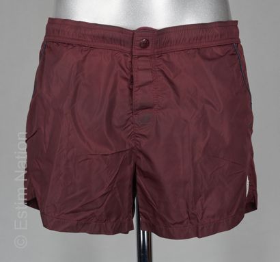 GUCCI, MONCLER
SHORT DE BAIN en polyamide...