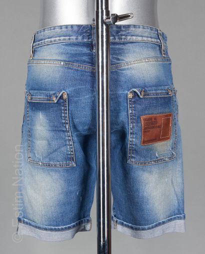 Dsquared2
SHORT en denim bleu used à revers...