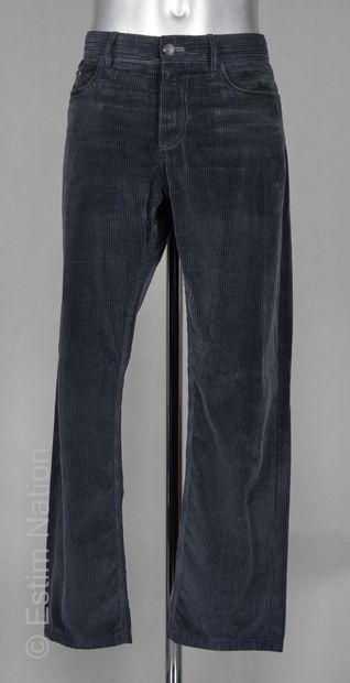 BERLUTI
PANTALON en coton milleraies encre...