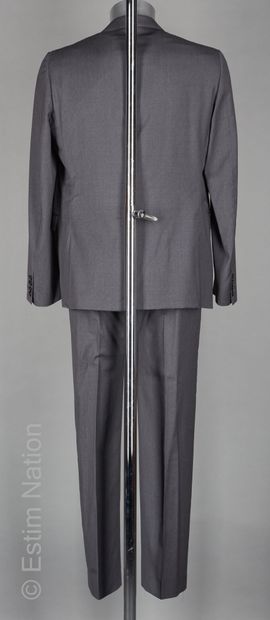 CLAUDIO TONELLO
COSTUME en laine froide grise...