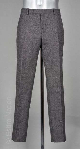 SANDRO, RALPH LAUREN
DEUX PANTALONS classiques...