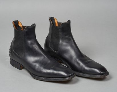 J.M. WESTON
PAIRE DE BOOTS en cuir noir,...
