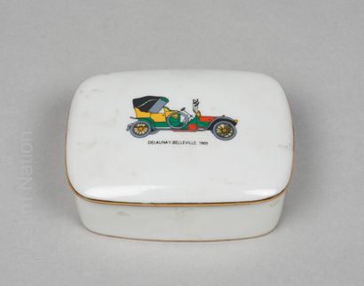 LOUIS LEVY & CIE
BOÎTE en porcelaine de Limoges,...