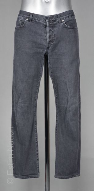 DIOR HOMME
JEAN slim stretch en denim used...