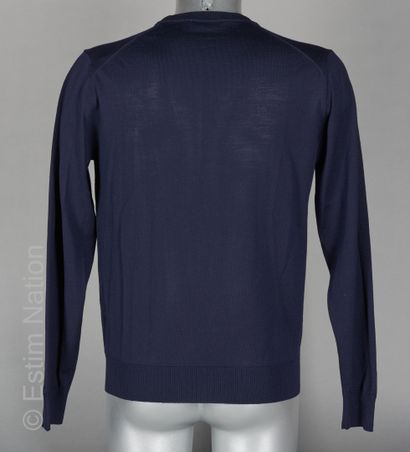 AMI
PULL OVER en fin tricot de laine mérinos...