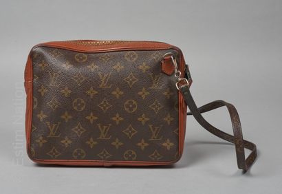 LOUIS VUITTON CIRCA 1970
POCHETTE bandoulière...