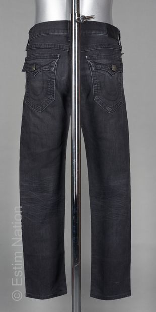 TRUE RELIGION
JEAN Dean tapered en denim...
