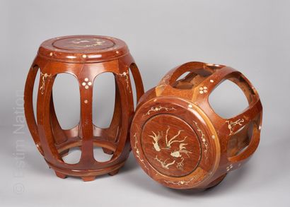 ARTS DECORATIFS D'ASIE
Paire de tabourets...