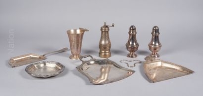ARTS DE LA TABLE - ARGENTERIE - METAL ARGENTE
-...