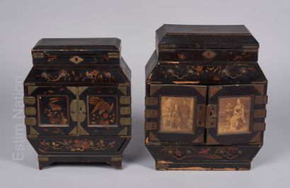 ARTS DECORATIFS DU JAPON
Deux petits cabinets...