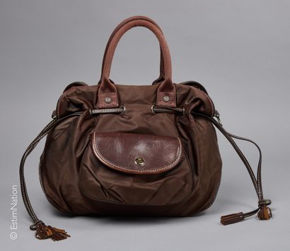 LANCEL
BAG in nylon canvas and chocolate...