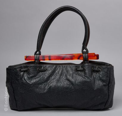 SISLEY
SAC en cuir grainé noir agrémenté...
