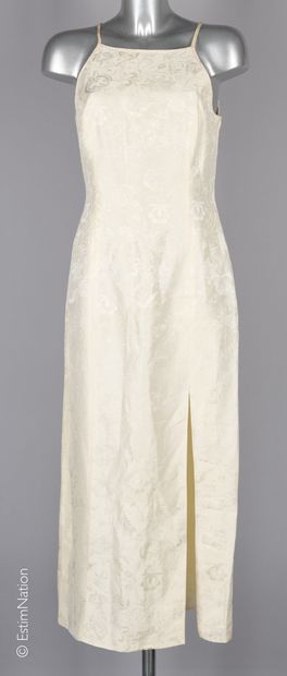 ESCADA, PAULE KA
ROBE d'inspiration asiatique...