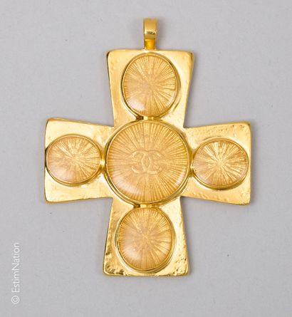 CHANEL (2021/2022)
IMPORTANT PENDENTIF croix...