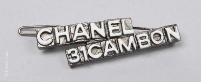 CHANEL (COLLECTIONAUTOMNE-HIVER 2021)
BARETTE...