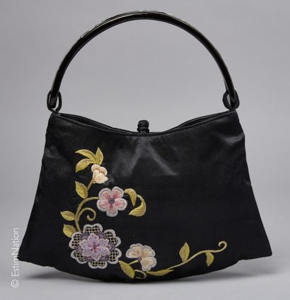 ANONYME VINTAGE
SAC DU SOIR en satin artificiel...