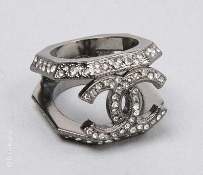 CHANEL (COLLECTION AUTOMNE-HIVER 2017)
BAGUE...