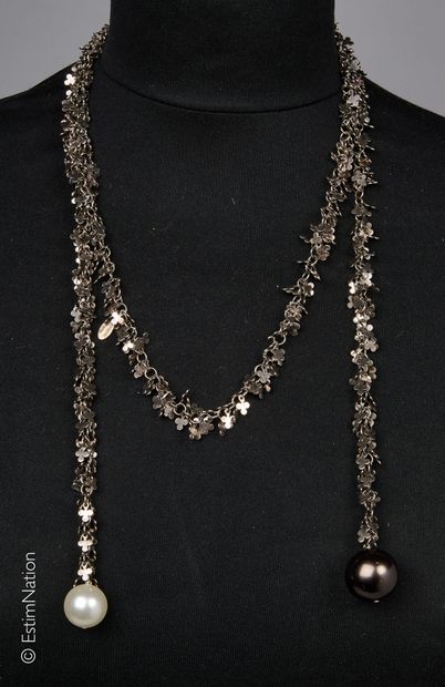 TRAVAIL ITALIEN
COLLIER CRAVATE composé de...